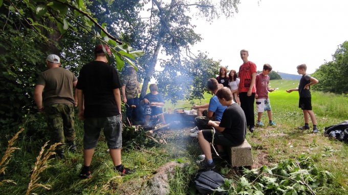 Projektový den 28. 6. 2022 – BUSHCRAFT A SURVIVOR