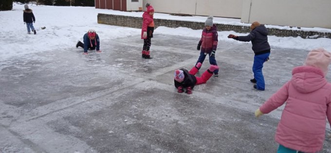 Kluziště na ZŠ Školní