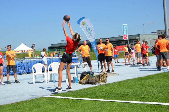 Trojice atletů ZŠ Školní na republikovém finále OLYMPIJSKÉHO VÍCEBOJE