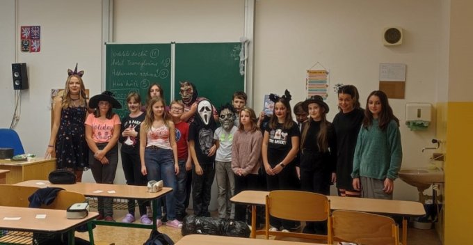 Halloweenské spaní ve škole s 6.A