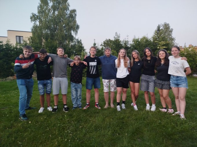 Literární večer spojený se spaním ve škole.
