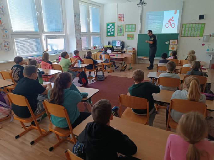 Návštěva městské policie ve 2. B, 3. A a 3. B