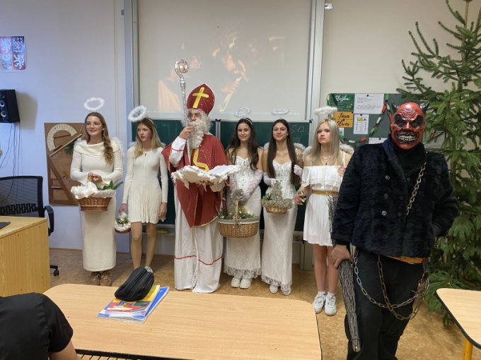 Mikuláš ve škole aneb když se s nebem peklo spojí …